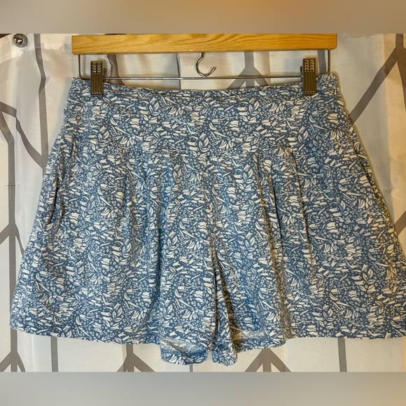 Toad&Co Pants - Toad&Co Blue and White Patterned Women's Shorts